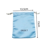 Pochette en satin de soie personnalisée avec cordon de serrage pour emballage cadeau de parfum