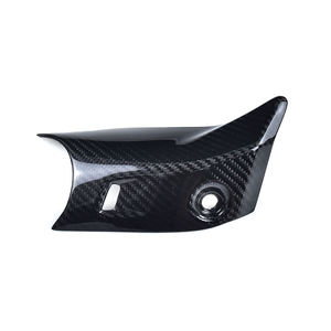 Cache d'échappement en fibre de carbone sèche 3K pour Kawasaki Ninja ZX-25R 2020+ - Product Image 3
