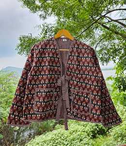 Veste en coton brodée Suzani faite à la main 2026, style bohème floral, pour festival, tenue ethnique pour femme, cadeau élégant pour elle - Product Image 2