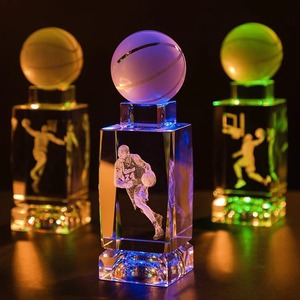 Lámpara <span class=keywords><strong>de</strong></span> Noche con Bola <span class=keywords><strong>de</strong></span> Cristal <span class=keywords><strong>de</strong></span> Cuarzo Transparente con Figura <span class=keywords><strong>de</strong></span> Estrella <span class=keywords><strong>de</strong></span> Baloncesto Kobe Iverson, Base <span class=keywords><strong>de</strong></span> Madera Iluminada, Regalo <span class=keywords><strong>de</strong></span> Cumpleaños Creativo - Product Image 2