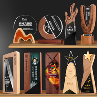 Usine Professionnel Personnalisé De Haute Qualité Cristal Trophée Médaille Professionnel Livraison Lettrage Cristal En Bois Trophée Honneur