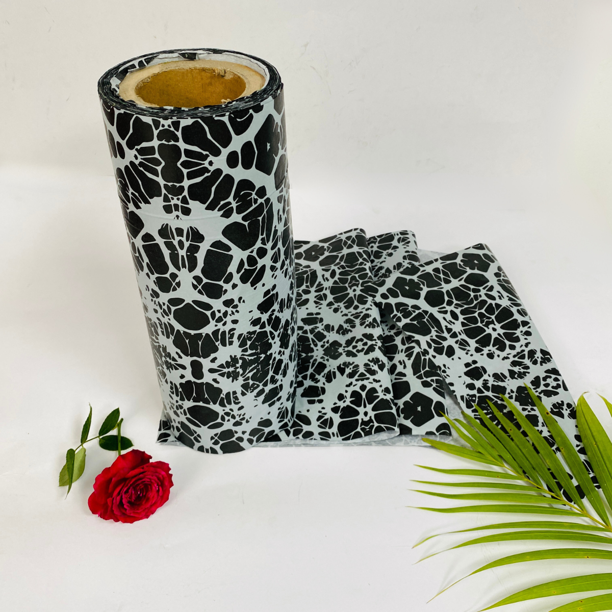 Custom 17g Embossed Kraft Paper Versatile Thin Art Paper Clothing Shoes Gifts Newsprint Offset Color Printing Blank Fancy