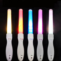 Bâtons lumineux à LED télécommandés avec logo personnalisé, décoration de fête, grands événements, pièces