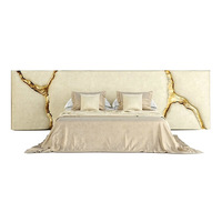 Cama Matrimonial de Lujo para Dormitorio Principal, Diseño de Alta Gama, con Marco de Madera Tapizado en Cuero Esmerilado Dorado
