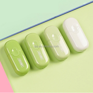 Ensemble de rubans correcteurs <span class=keywords><strong>d</strong></span>égradés Kawaii (lot de 4) - Rubans correcteurs <span class=keywords><strong>d</strong></span>égradés colorés et vibrants, mini format avec cartes blister - Product Image 2