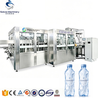 Machine de remplissage automatique d'eau pure Sokos, machine de rinçage, de remplissage et de bouchage de bouteilles d'eau pour les petites usines de remplissage d'eau en bouteille
