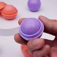 Baume à lèvres hydratant végétalien et biologique avec logo personnalisé, étiquette privée, crème pour les lèvres, soin des lèvres pour clinique et spa, baume à lèvres rond violet en forme de boule, cadeau