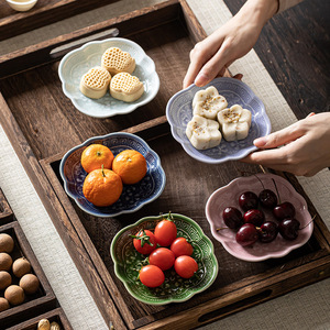 Assiette à fruits en forme de fleur en céramique, plat à dessert en porcelaine pour mariage, fête du thé, service de collations - Product Image 1
