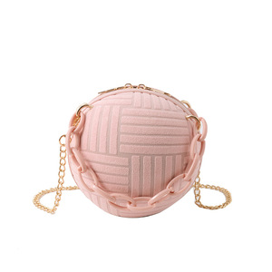 Sac à main d'hiver pour femme, style basketball, avec fermeture éclair unique, rivets, imprimés animaliers, en flanelle, portable, avec chaîne, sac à bandoulière Tanjing - Product Image 4