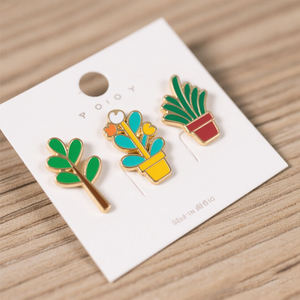 Pin de solapa personalizado moda flor planta broche de Metal esmalte duro magnético oro tela insignia Pin de solapa con tarjeta de respaldo - Product Image 4