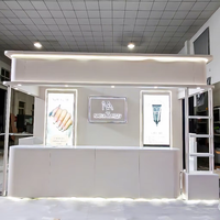 Stand d'exposition haut de gamme pour salon de beauté, vitrine 10x20 pieds avec éclairage et décoration, stand d'exposition modulaire réutilisable