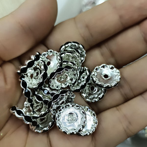 Bracelet de perles de 12 mm avec breloques, entretoises en cristal colorées, perles disques, strass, accessoires de perlage faits main en forme de roue pour DIY - Product Image 2