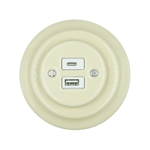 Enchufe de pared montado al ras de cerámica marfil Salida de <span class=keywords><strong>porcelana</strong></span> retro con puertos USB y tipo C Cargador de energía de estilo <span class=keywords><strong>vintage</strong></span> - Product Image 1
