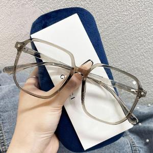 The new 9044 <b>large</b>-<b>frame</b> personalized anti-blue light glasses <b>frame</b> is suitable for both men and women without makeup, making - Product Image 4