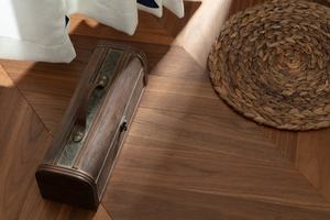 Plancher en Bois Massif Noyer Américain Design Chevron, <span class=keywords><strong>Parquet</strong></span> en Point de Hongrie Noyer, Revêtement de Sol en Bois Dur - Product Image 5