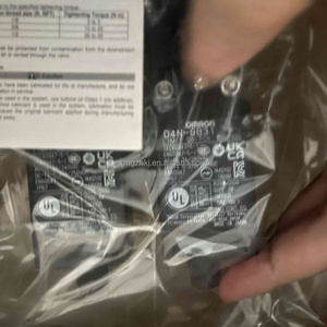 Электромагнитный клапан SMC VP744-5YZ1-04F-M-X555, 3-портовый, сертифицированный по стандарту безопасности ISO13849-1, тип фитингов серии VP500/700-X536X538 - Product Image 3