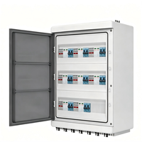 CHSZDEXI 525V DC 15A Boîtier de Commutation Photovoltaïque à 8 Prises en ABS Modèle DXV-05-5 pour Systèmes Solaires Extérieurs