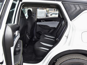 Precio de Fábrica Geely COOLRAY BINYUE Coolray 2025 1.5T 7DCT SUV de 5 Plazas, Auto Nuevo <span class=keywords><strong>OKM</strong></span> en Oferta, Disponible en Stock - Product Image 5