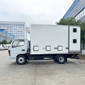 Camión de Transporte de Pollitos Dongfeng con Control Preciso de Temperatura |   Camioneta para el Transporte de Pollitos de un Día |   Camión de Transporte de Pollos - Product Image 1