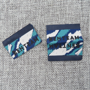 Etichetta Tessuta Personalizzata di Lusso con Logo Damascato Bianco per Abbigliamento/Vestiti/<span class=keywords><strong>Scarpe</strong></span>/Borse - Product Image 2