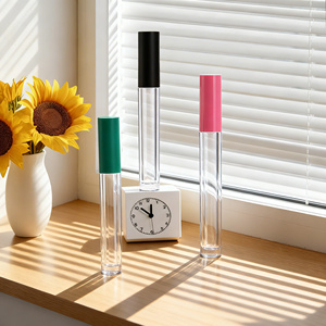 Tubes de brillant à lèvres vides en gros, flacons de gloss <span class=keywords><strong>mat</strong></span> rectangulaires, impression de logo personnalisée, emballage cosmétique en vrac - Product Image 1