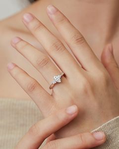 Anillo de Compromiso SGARIT Personalizado de Plata de Ley 925 con Baño de Rodio y Diamantes Cultivados en Laboratorio, Corte Marquesa, Piedras Decorativas, Certificado IGI - Product Image 4