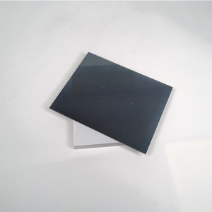 Plaques solides en polycarbonate 4x8 8mm/16mm Matériau PE Utilisation en couloir Service de découpe disponible - Product Image 1