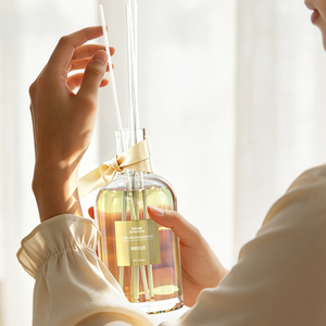 Diffuseur de parfum d'ambiance naturel 100 ml avec bâtonnets, désodorisant liquide en bouteille de verre pour chambre et salle de bain - Product Image 3
