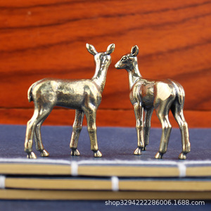 Ornements de cerfs en laiton Dington, figurines rétro de sika et de milu en cuivre massif pour bureaux, se vendent bien - Product Image 5