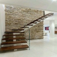Escalier à double poutre CBMmart de haute qualité, design moderne intérieur 3D, garde-corps en fil métallique en forme de C, marches antidérapantes en verre trempé