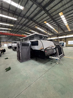 Caravane de camping familiale bicolore noir et argent avec auvent en aluminium pour la vie mobile