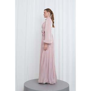 Robe de soirée longue plissée élégante pour femme Puane, teinte, à manches longues, col roulé et ceinture ornée de pierres, pour occasions spéciales - Product Image 4
