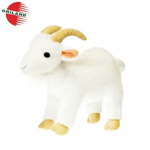 En gros réaliste chèvre en peluche mouton jouet