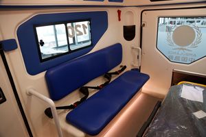 2024 tout nouveau véhicule d'ambulance 4x4 grande muraille surveillance médicale ICU Ambulance voiture pression négative Ambulance à vendre - Product Image 4