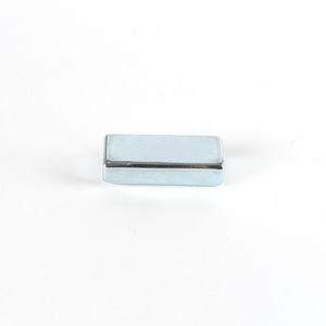 El fabricante suministra imanes fuertes de neodimio hierro boro, tiras magnéticas rectangulares de neodimio hierro boro. - Product Image 4