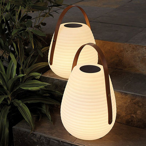 Lampes solaires de jardin portables, lanterne extérieure rechargeable avec poignée en cuir pour la décoration de table de cour - Product Image 1