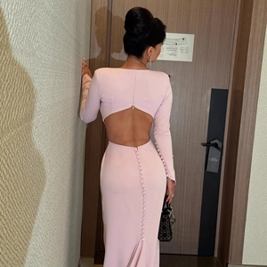 Abito <span class=keywords><strong>da</strong></span> sera senza schienale <span class=keywords><strong>da</strong></span> <span class=keywords><strong>donna</strong></span> 2026 del nuovo anno-elegante con scollo a V profondo scavato, abbigliamento <span class=keywords><strong>da</strong></span> festa sottile a vita lunga, alla moda - Product Image 6