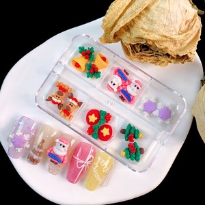 1PC Décoration de Noël Elaphurus Davidianus Boîte à 6 compartiments Cloche Chaussettes Flocon de neige Père Noël Homo Sapiens Résine Modèles de décoration - Product Image 3