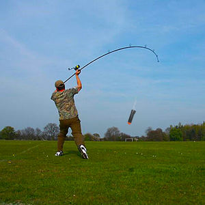 Rocket Bait Thrower Carp Fishing Feeder Outdoor pour la coulée d'appâts contrôlée - Product Image 1