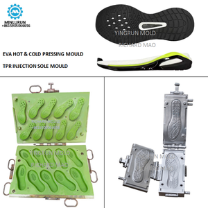 Semelle <span class=keywords><strong>de</strong></span> <span class=keywords><strong>chaussure</strong></span> <span class=keywords><strong>de</strong></span> football en EVA à crampons pour homme, légère, confortable, antidérapante et durable, pour extérieur - Product Image 3