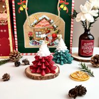 Coffret Cadeau de Bougies Aromatiques de Noël avec Bougies Parfumées Arbre de Noël et Diffuseur à Bâtonnets pour Décoration de Maison et Cadeaux de Fêtes