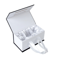 Chapeau fedora personnalisé paquet protégé boîtes de papier magnétiques doublées de satin noir mat avec poignée en ruban pour emballage de chapeau de marque