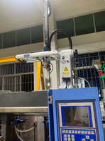 Manipulateur pneumatique automatique à bras oscillant pour machine de moulage par injection, pour la manipulation et le ramassage de produits en plastique