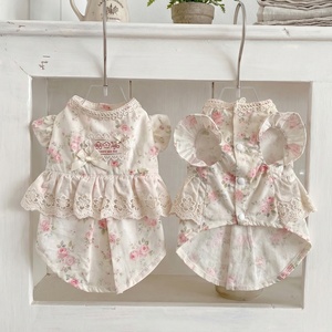 Vestido de Verano para Mascotas con Estampado <span class=keywords><strong>Floral</strong></span> Crema, Adorno de Encaje, Lazo y Botones Traseros para Perros Pequeños Bichón Frisé - Product Image 3