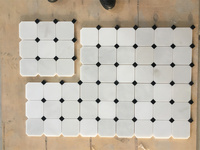 Surface polie de tuile de mosaïque de marbre naturel mélangée par blanc et noir de conception moderne pour la décoration intérieure de villa