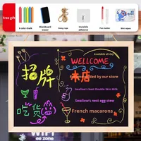 Panneau d'affichage de menu en bois de panneau d'affichage de décrochage suspendu noir commercial avec petit tableau d'écriture de mur pour la promotion de magasin