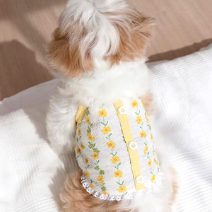 Venta al por mayor de ropa de verano para perros, vestido veraniego para mascotas con tirantes florales para perros pequeños, lindos estilos coreanos, suministros de ropa - Product Image 4