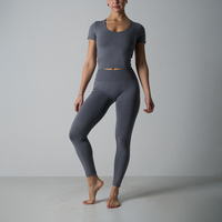 Ensemble de sport SK5127&SK5122 pour femme : haut à manches courtes col rond et legging taille haute, sans couture, très extensible, confortable, effet push-up 3D