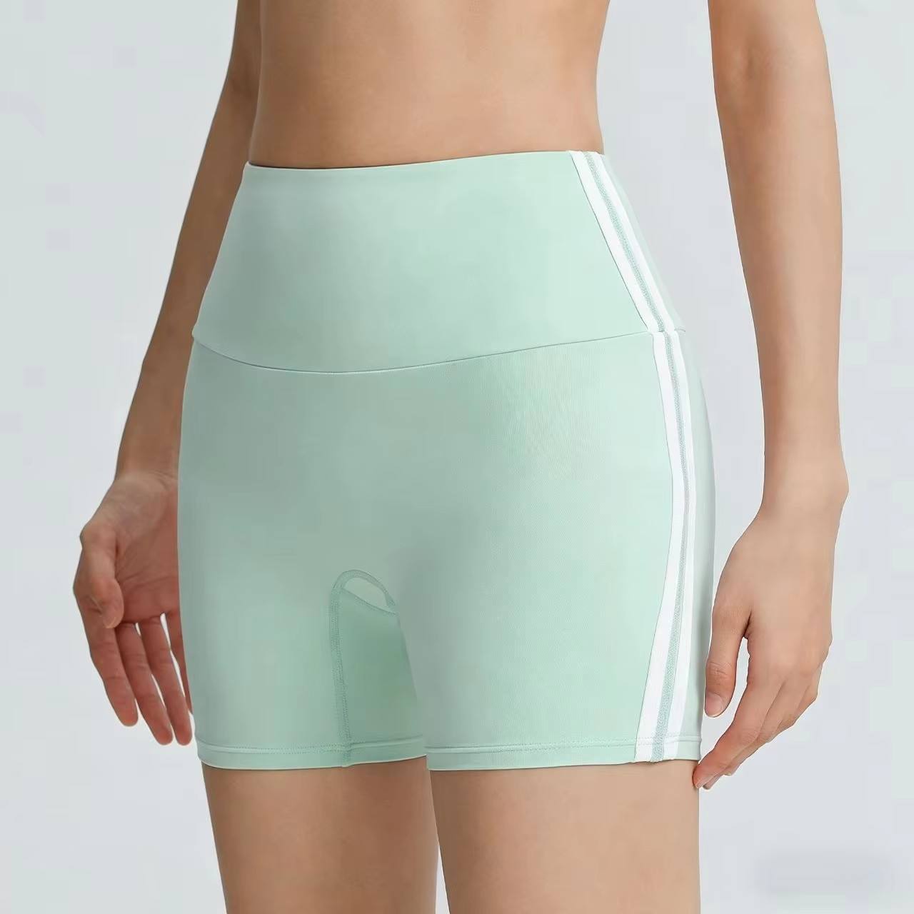 สีเขียว