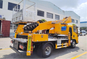 Camion nacelle télescopique Isuzu ELF 33m pour travaux d'entretien utilitaire - Product Image 6